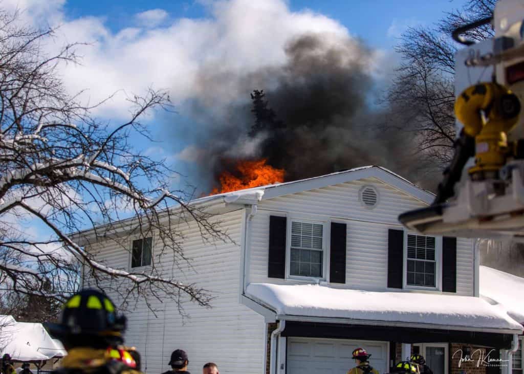 Firefighter injured after fire leaves Buffalo Grove home uninhabitable