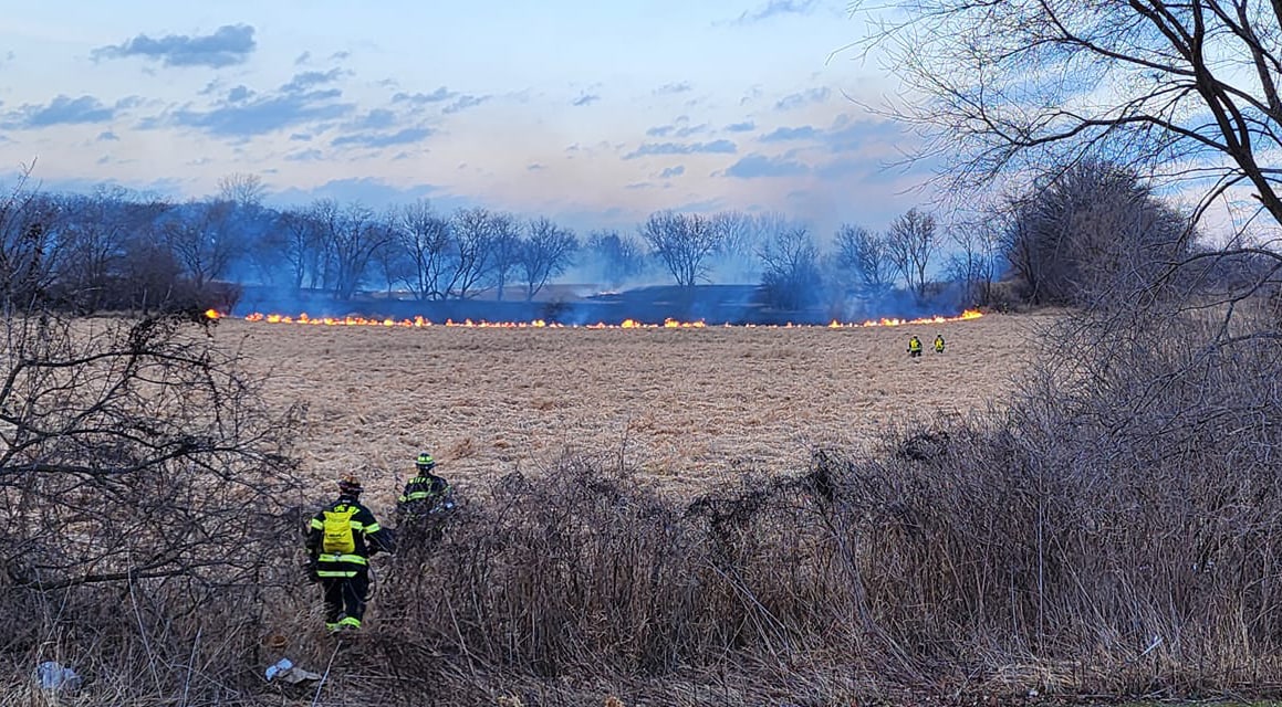Field fire burns approximately 20 acres, firefighters stop it from